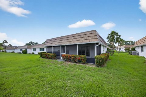 House in Sarasota, Florida 1 bedroom, 80.27 sq.m. № 1782603 - photo 23