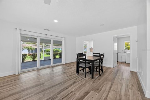 House in Sarasota, Florida 1 bedroom, 80.27 sq.m. № 1782603 - photo 8