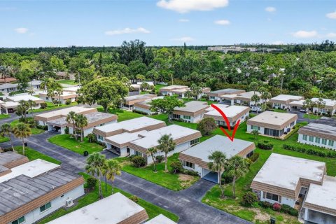 House in Sarasota, Florida 1 bedroom, 80.27 sq.m. № 1782603 - photo 24