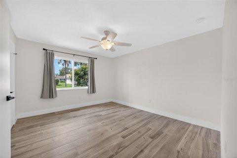 House in Sarasota, Florida 1 bedroom, 80.27 sq.m. № 1782603 - photo 14