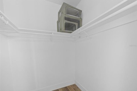 House in Sarasota, Florida 1 bedroom, 80.27 sq.m. № 1782603 - photo 18