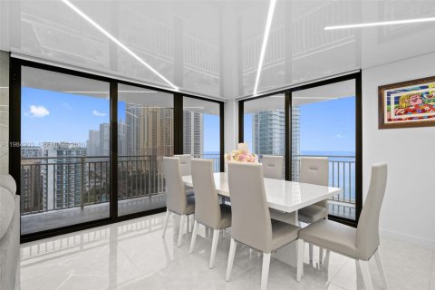 Снять в аренду кондоминиум в Санни-Айлс-Бич, Флорида 3 спальни, 210.14м2, № 2045495 - фото 9