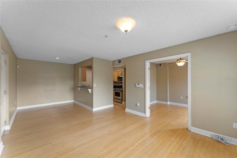 Copropriété à louer à Orlando, Floride: 2 chambres, 92.25 m2 № 2386599 - photo 2