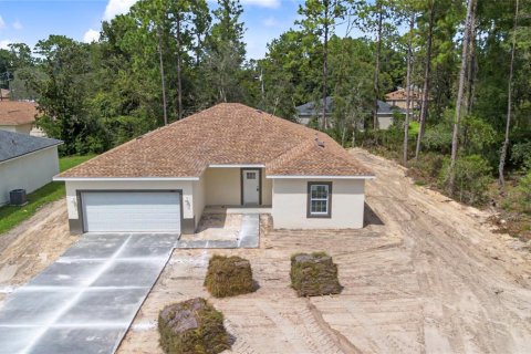 House in Ocala, Florida 4 bedrooms, 181.16 sq.m. № 2367027