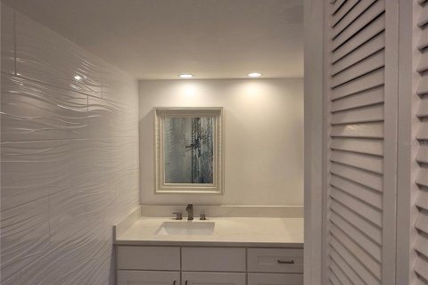 Copropriété à louer à Treasure Island, Floride: 2 chambres, 121.52 m2 № 2093197 - photo 25