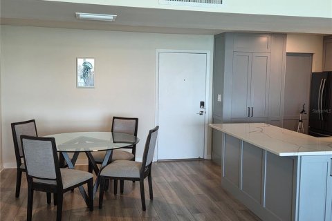 Copropriété à louer à Treasure Island, Floride: 2 chambres, 121.52 m2 № 2093197 - photo 13
