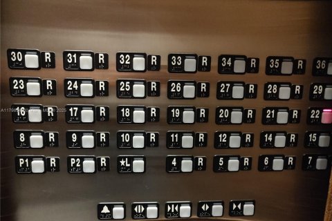 Copropriété à louer à Hollywood, Floride: 3 chambres, 196.49 m2 № 1862098 - photo 5