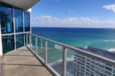 Copropriété à louer à Hollywood, Floride: 3 chambres, 196.49 m2 № 1862098 - photo 11