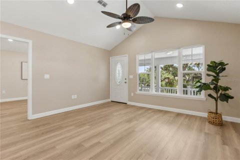 Casa en venta en Eustis, Florida, 3 dormitorios, 104.05 m2 № 1780205 - foto 7
