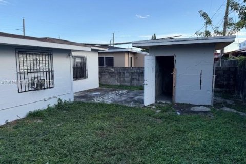 Propiedad comercial en venta en Miami, Florida, 115.57 m2 № 1967545 - foto 12