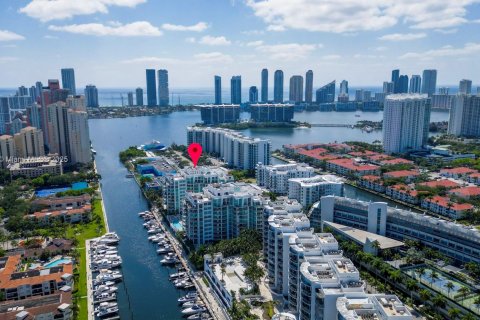 Купить кондоминиум в Авентура, Флорида 2 спальни, 115.29м2, № 1963351 - фото 1