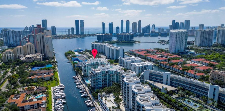 Кондоминиум с 2 спальнями в Авентура, Флорида № 1963351