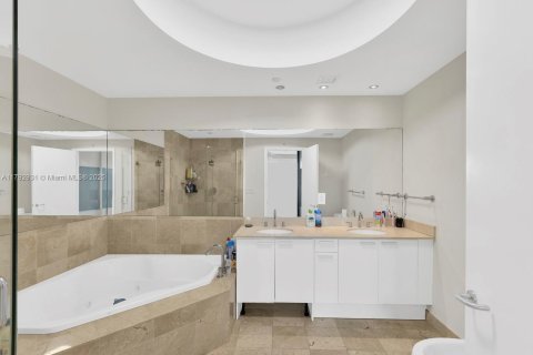Купить кондоминиум в Авентура, Флорида 2 спальни, 115.29м2, № 1963351 - фото 11