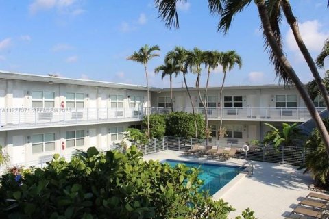 Снять в аренду квартиру в Майами, Флорида 39.02м2, № 1985974 - фото 14