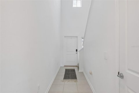 Villa ou maison à vendre à Kissimmee, Floride: 4 chambres, 174.56 m2 № 2410593 - photo 3