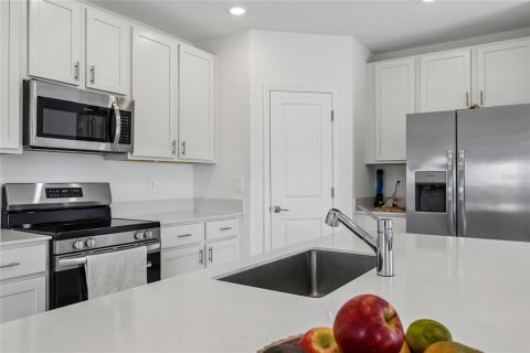 Villa ou maison à vendre à Kissimmee, Floride: 4 chambres, 174.56 m2 № 2410593 - photo 14