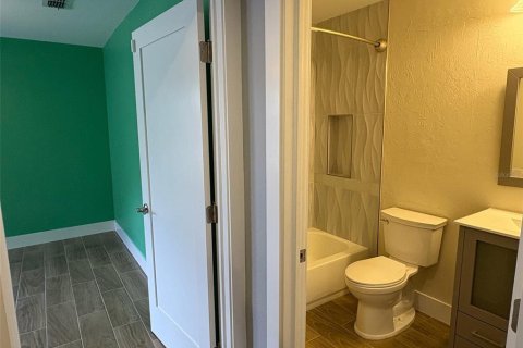 House in Fort Myers, Florida 2 bedrooms, 144.74 sq.m. № 1894987 - photo 27