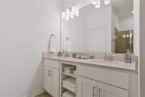 Купить кондоминиум в Киссимми, Флорида 8 комнат, 110.18м2, № 2166090 - фото 28
