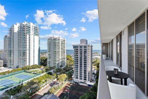 Condo in Miami, Florida, 3 bedrooms  № 2077802 - photo 19