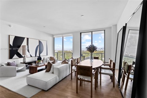 Condo in Miami, Florida, 3 bedrooms  № 2077802