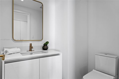Condo in Miami, Florida, 3 bedrooms  № 2077802 - photo 13