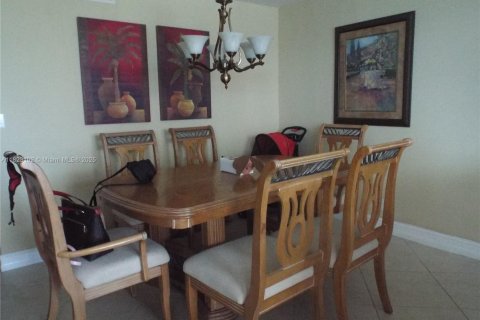 Condo in Hallandale Beach, Florida, 2 bedrooms  № 1787043 - photo 7
