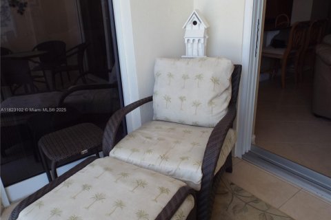 Condo in Hallandale Beach, Florida, 2 bedrooms  № 1787043 - photo 20