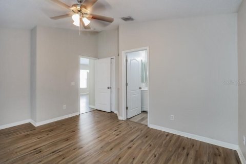 Villa ou maison à louer à Seffner, Floride: 3 chambres, 118.91 m2 № 1905139 - photo 10