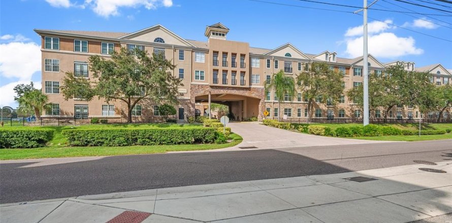 Condo à Tampa, Floride, 1 chambre  № 2150088