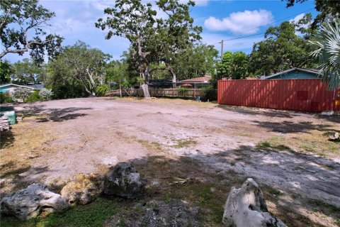 Terreno en venta en Saint Petersburg, Florida № 1900522 - foto 13