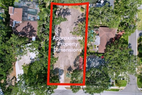 Terreno en venta en Saint Petersburg, Florida № 1900522 - foto 2