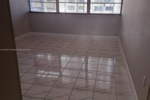 Condominio en venta en Aventura, Florida, 2 dormitorios, 116.22 m2 № 1868600 - foto 8