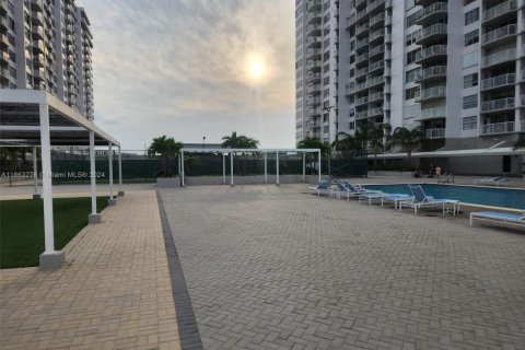Condominio en venta en Aventura, Florida, 2 dormitorios, 116.22 m2 № 1868600 - foto 24