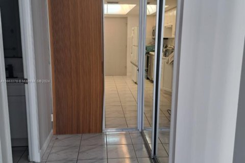 Condominio en venta en Aventura, Florida, 2 dormitorios, 116.22 m2 № 1868600 - foto 17