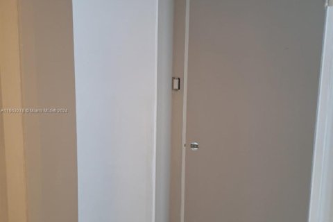 Condominio en venta en Aventura, Florida, 2 dormitorios, 116.22 m2 № 1868600 - foto 10