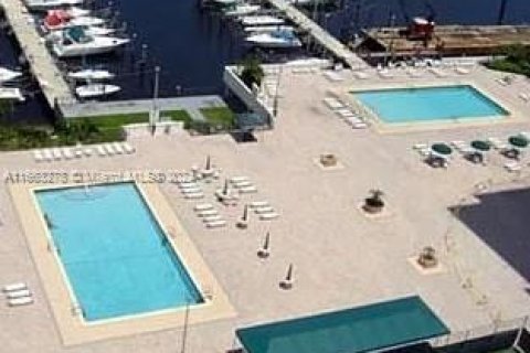 Condominio en venta en Aventura, Florida, 2 dormitorios, 116.22 m2 № 1868600 - foto 30