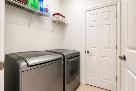 Adosado en venta en Orlando, Florida, 3 dormitorios, 146.6 m2 № 2314790 - foto 6