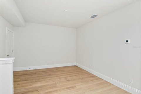 House in Apopka, Florida 7 bedrooms, 332.31 sq.m. № 1787701 - photo 27