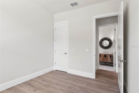 House in Apopka, Florida 7 bedrooms, 332.31 sq.m. № 1787701 - photo 24