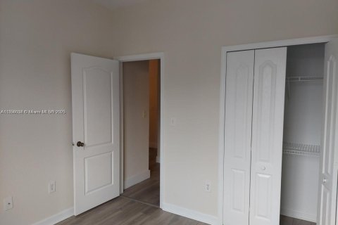 Снять в аренду кондоминиум в Хайалиа, Флорида 2 спальни, 89.84м2, № 1949846 - фото 12