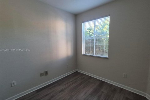 Снять в аренду кондоминиум в Хайалиа, Флорида 2 спальни, 89.84м2, № 1949846 - фото 13