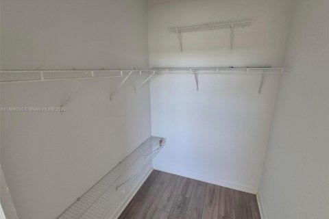 Снять в аренду кондоминиум в Хайалиа, Флорида 2 спальни, 89.84м2, № 1949846 - фото 10