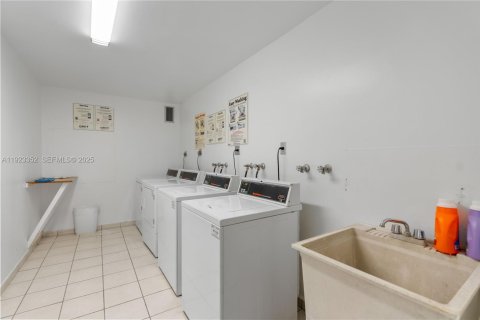 Copropriété à louer à Miami Beach, Floride: 2 chambres, 93.83 m2 № 1982282 - photo 20