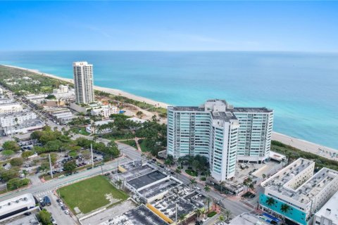 Condo à Miami Beach, Floride, 2 chambres  № 1982282