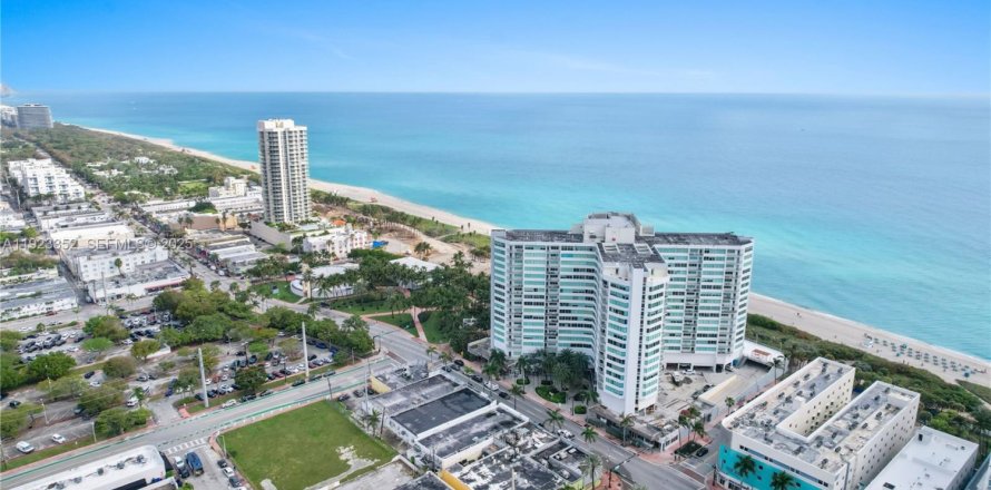 Condo à Miami Beach, Floride, 2 chambres № 1982282