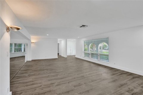 House in Fort Lauderdale, Florida 3 bedrooms, 183.85 sq.m. № 2181304 - photo 7