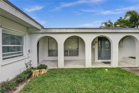 House in Fort Lauderdale, Florida 3 bedrooms, 183.85 sq.m. № 2181304 - photo 2