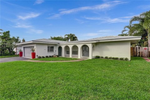 House in Fort Lauderdale, Florida 3 bedrooms, 183.85 sq.m. № 2181304 - photo 29