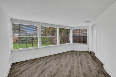 House in Fort Lauderdale, Florida 3 bedrooms, 183.85 sq.m. № 2181304 - photo 18