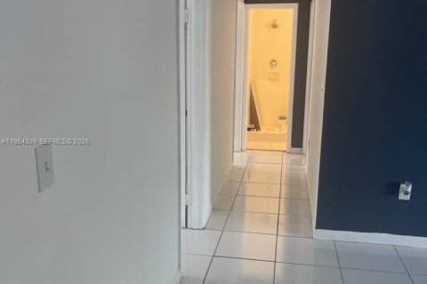 Appartement à louer à Miami, Floride: 3 chambres, 81.75 m2 № 2026535 - photo 6